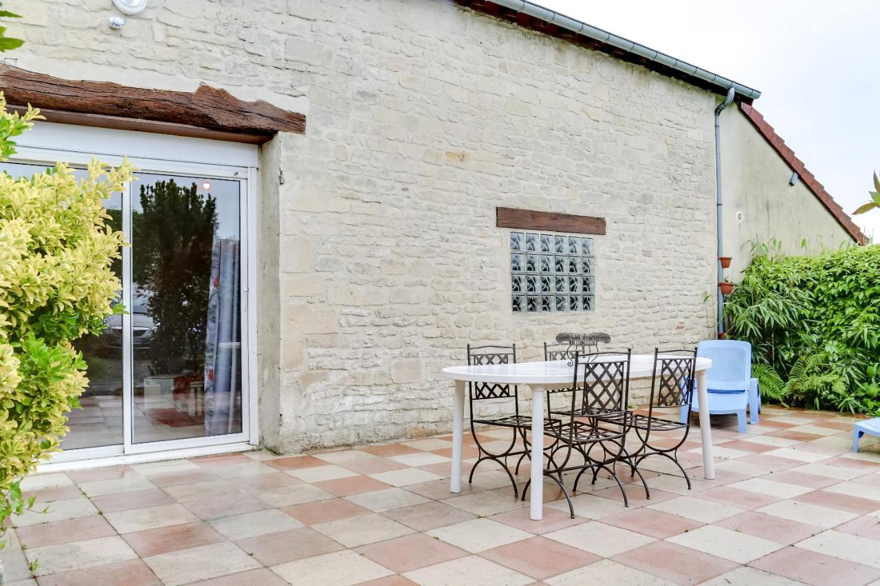 Isida, Maison Spacieuse Avec Terrasse Et Stationnement Caen Exterior photo